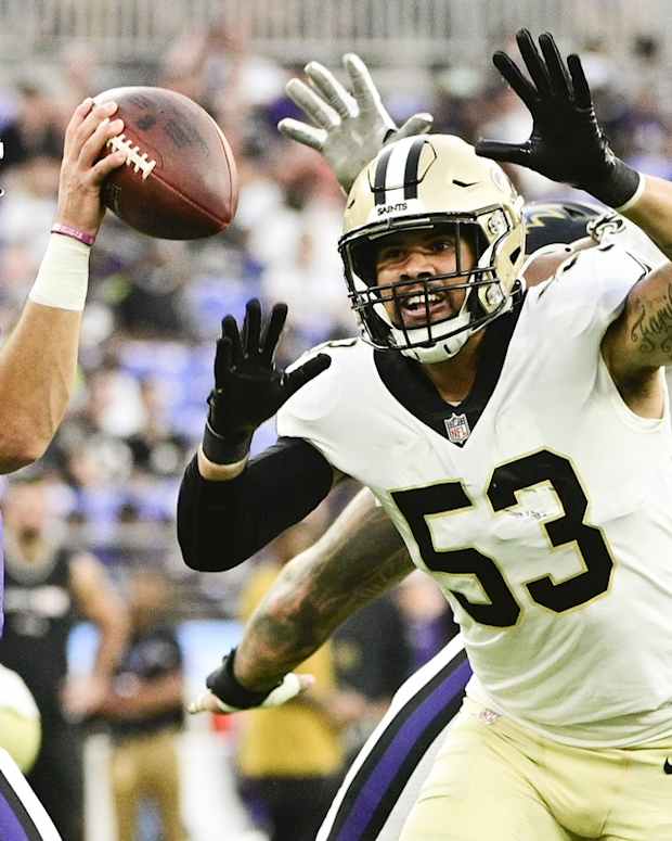 Saint LB Zack Baun